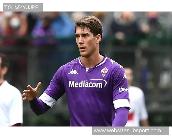 弗拉霍维奇:从天才前锋到意甲新星的成长之路与未来展望 弗拉霍维奇:从天才前锋到意甲新星的成长之路与未来展望